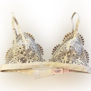 VICTORIA’S SECRET White Lace Triangle Bralette Size XS Excellent Condition